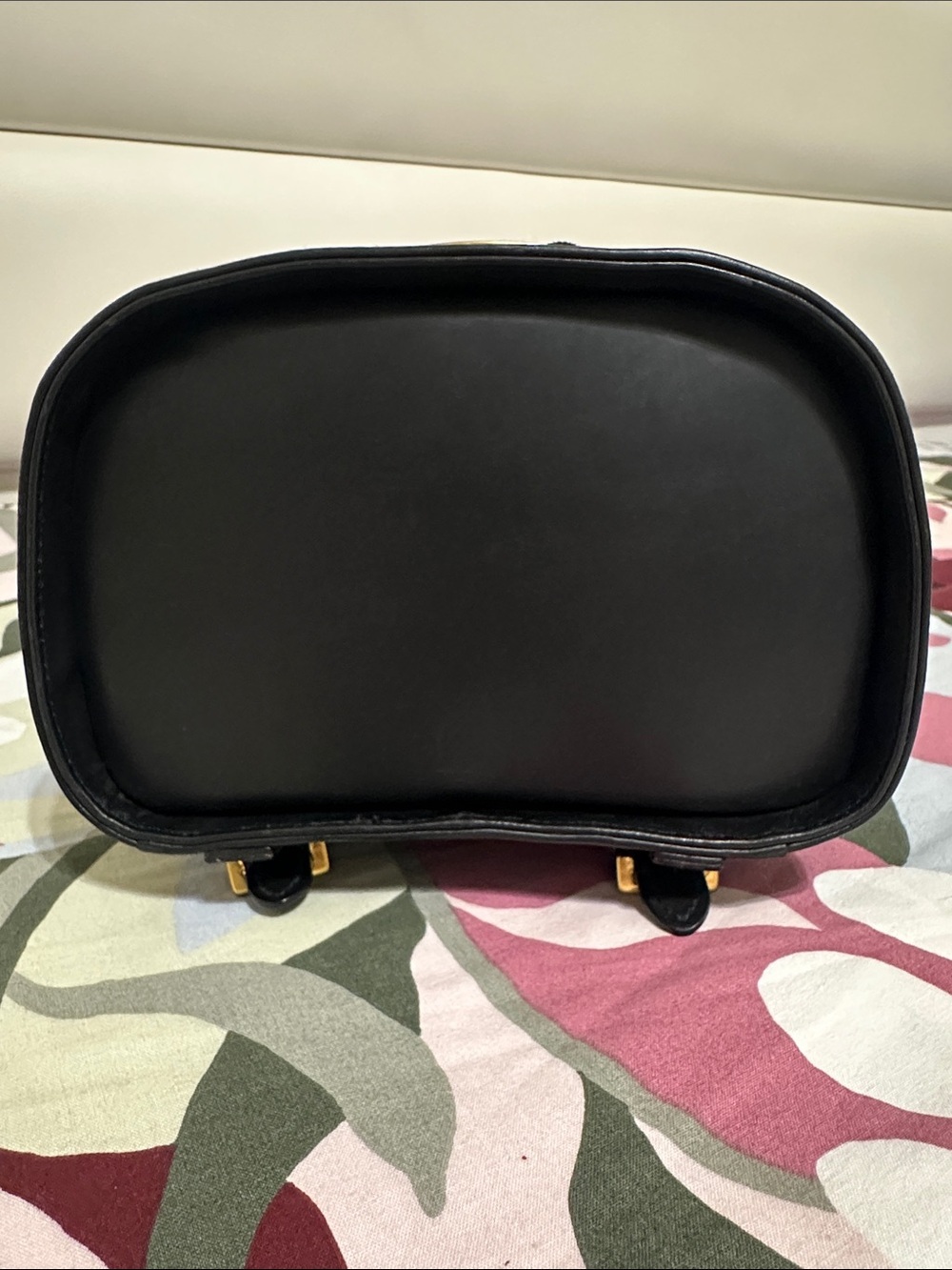 Salvatore Ferragamo Black Leather Drawstring Mini Bucket/Backpack - Picture 6 of 15